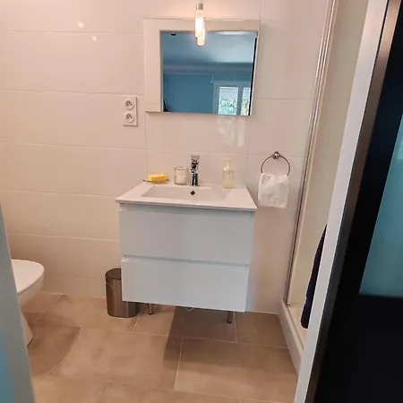 Maison Beaucairoise Clim Et Parking * Beaucaire (Gard)