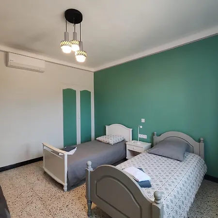 Maison Beaucairoise Clim Et Parking